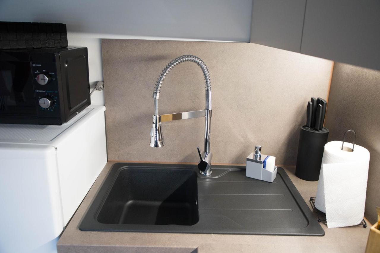 Studio Apartman Suburban Visnjevac Ngoại thất bức ảnh