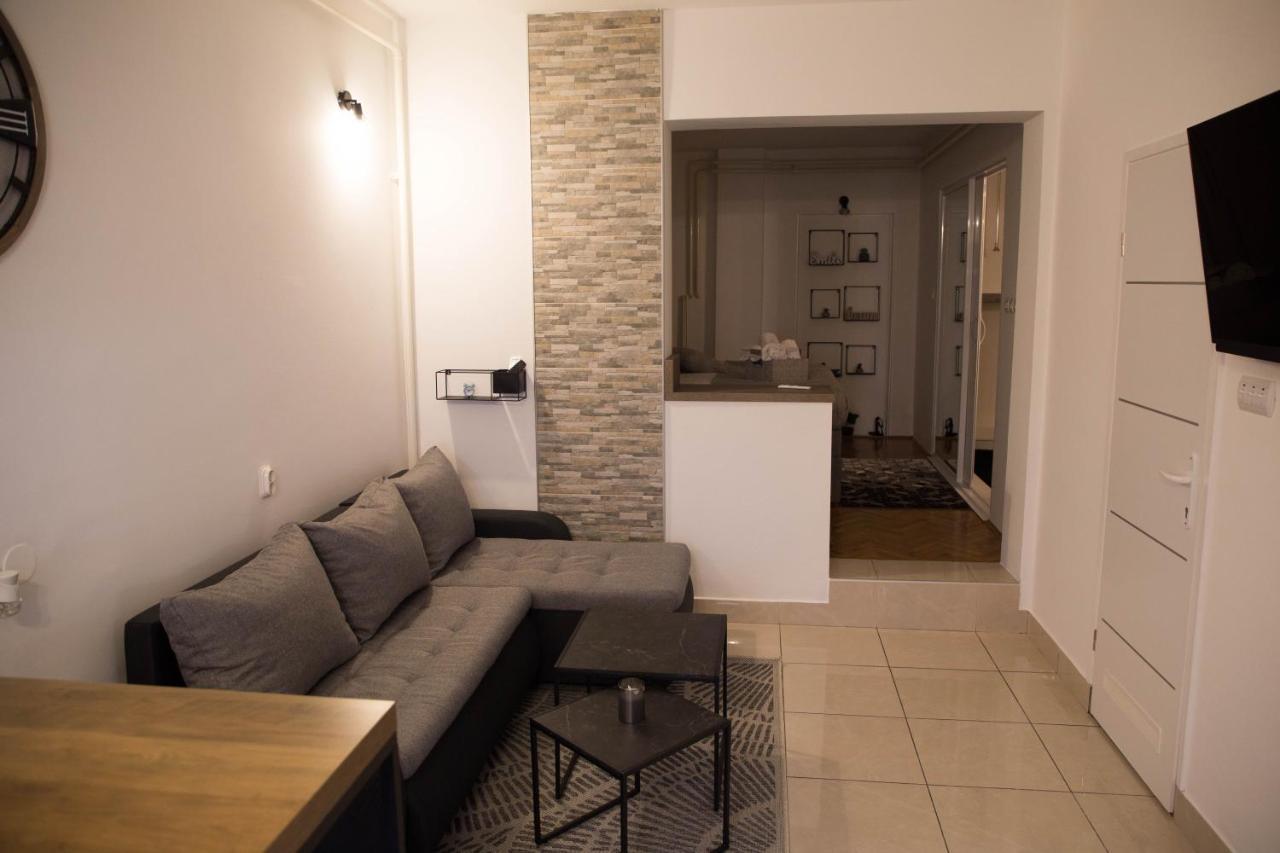 Studio Apartman Suburban Visnjevac Ngoại thất bức ảnh